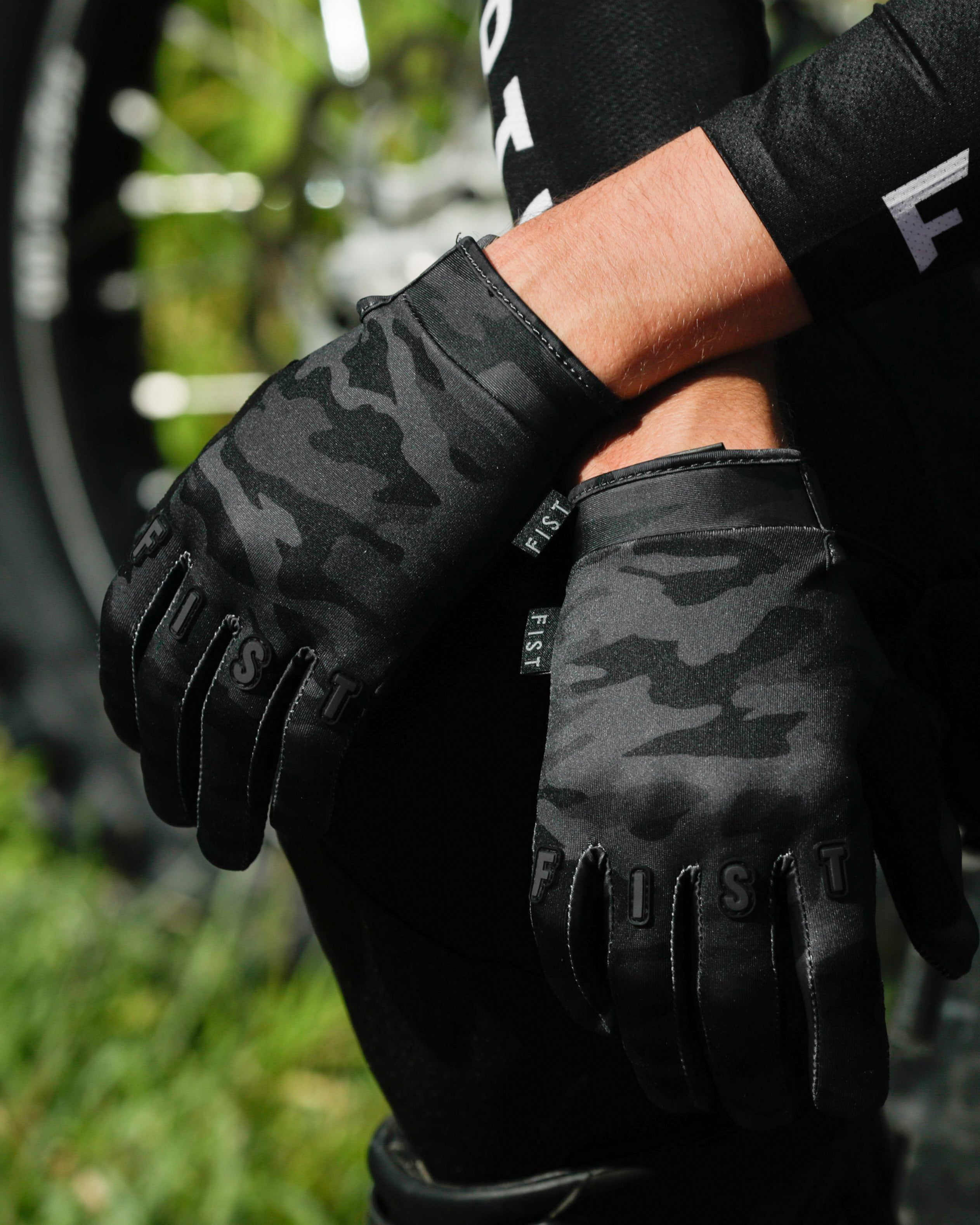 Black Camo Frosty Adult Cold Weather Glove