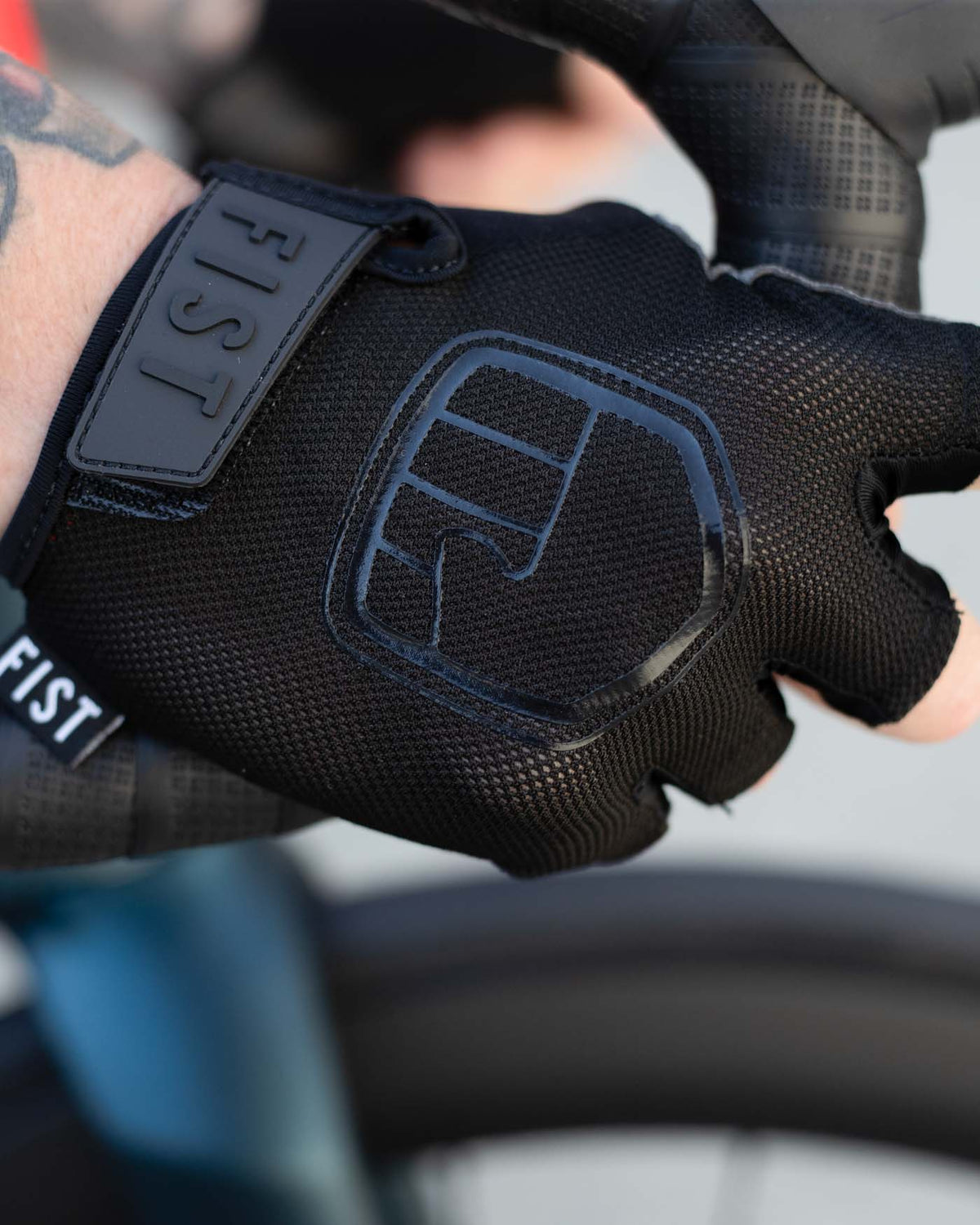 Blackout 1/2 Finger Adult Glove