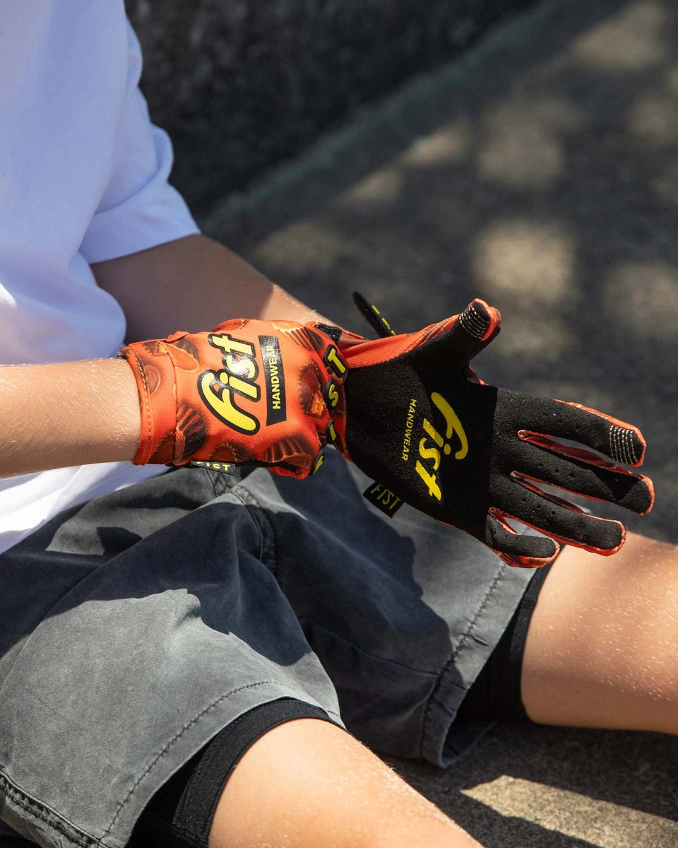 CH28 | 100% Nuts Youth Glove