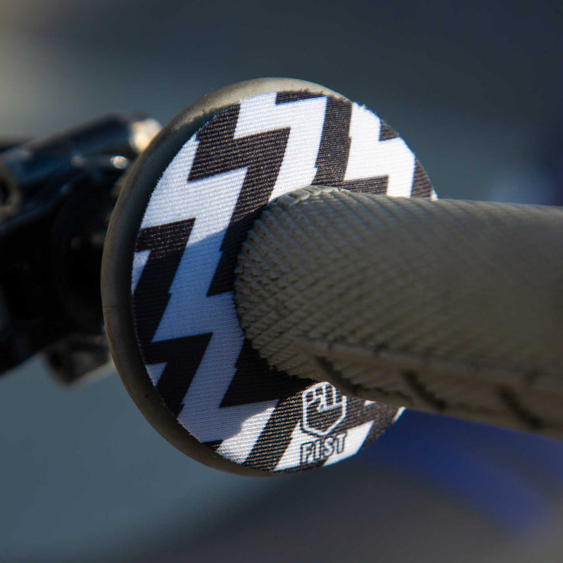 Fist Bolt Grip Donut